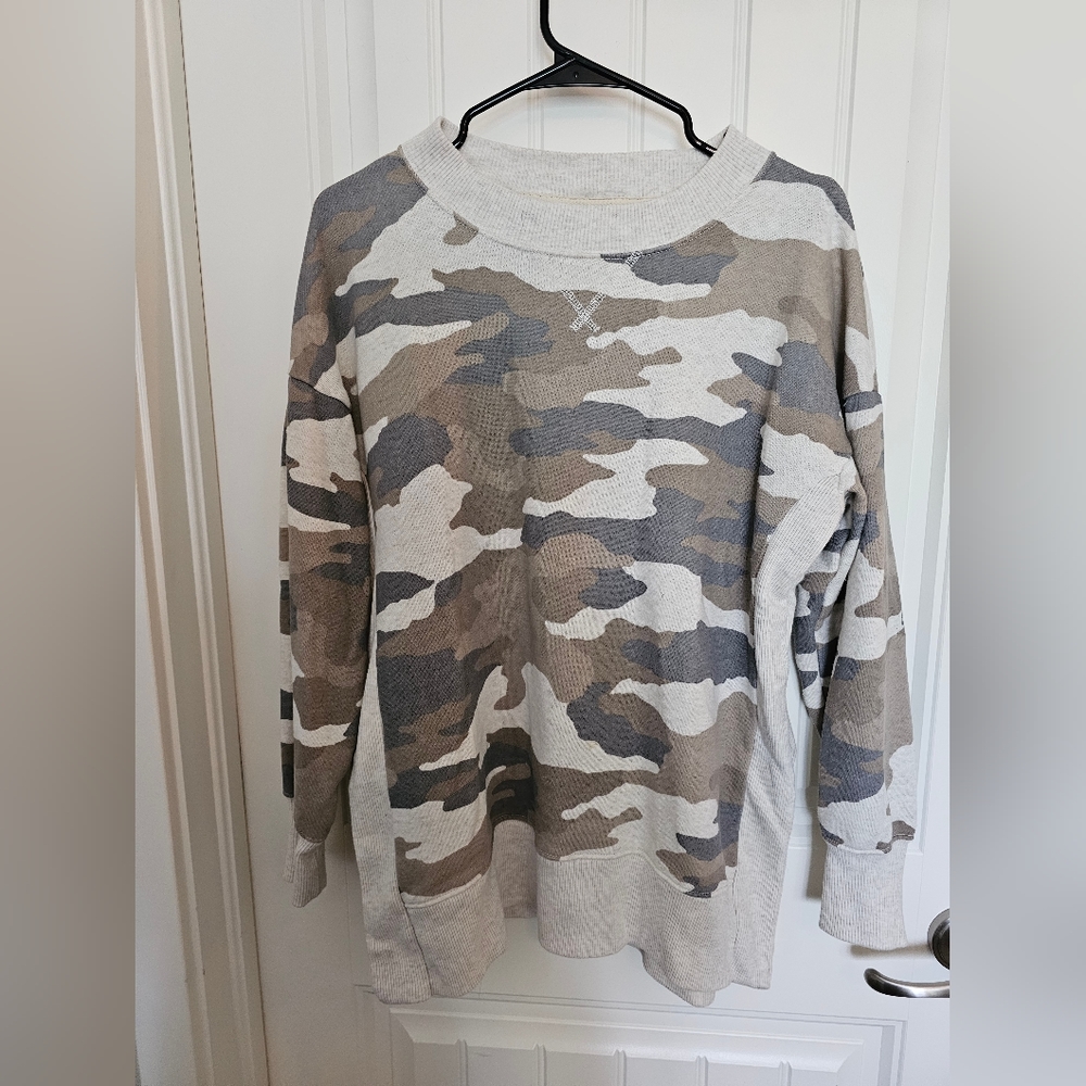 Aerie camouflage sweatshirt
